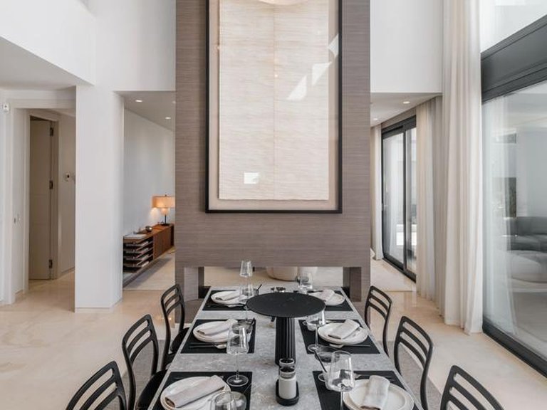 Villa for Sale in Estepona, Malaga 3