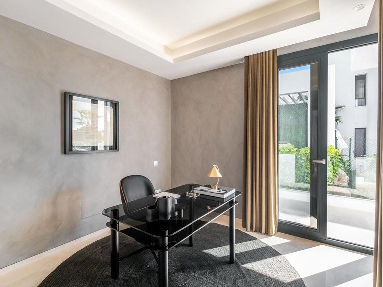 Villa for Sale in Estepona, Malaga 9