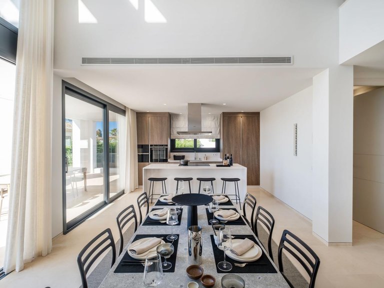 Villa for Sale in Estepona, Malaga 6