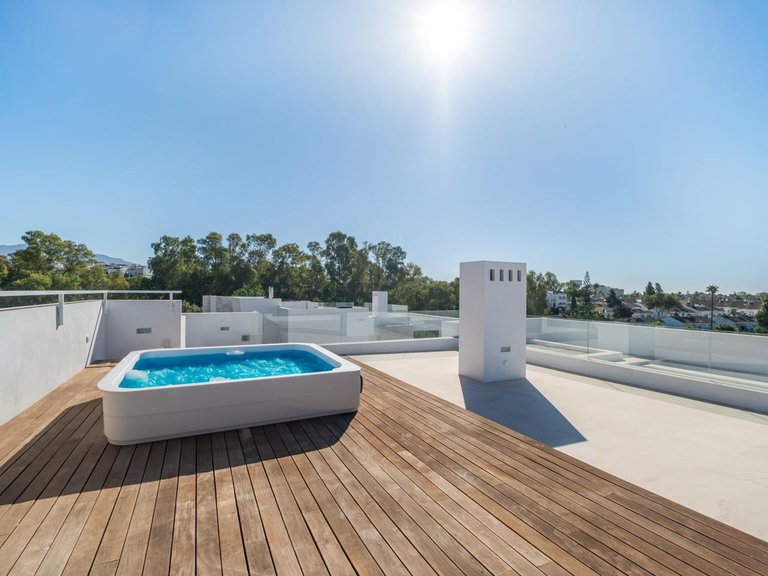 Villa for Sale in Estepona, Malaga 31