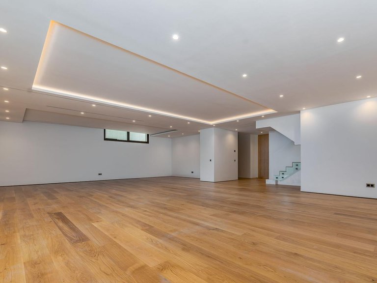 Apartment for Sale in Marbella, Malaga 6