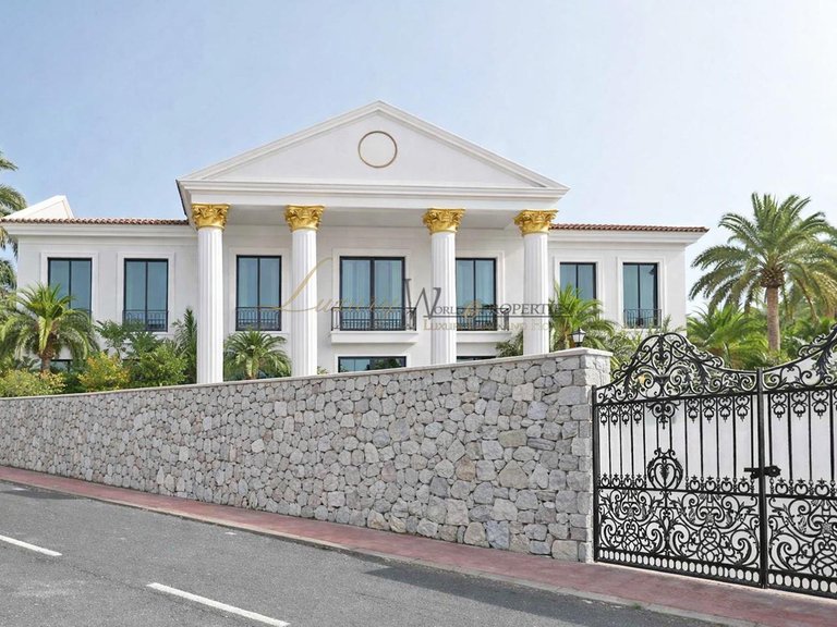 Villa for Sale in Costa Adeje, Tenerife, España 7
