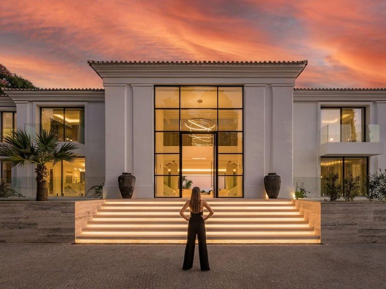 Villa for Sale in Benahavís, Malaga 37