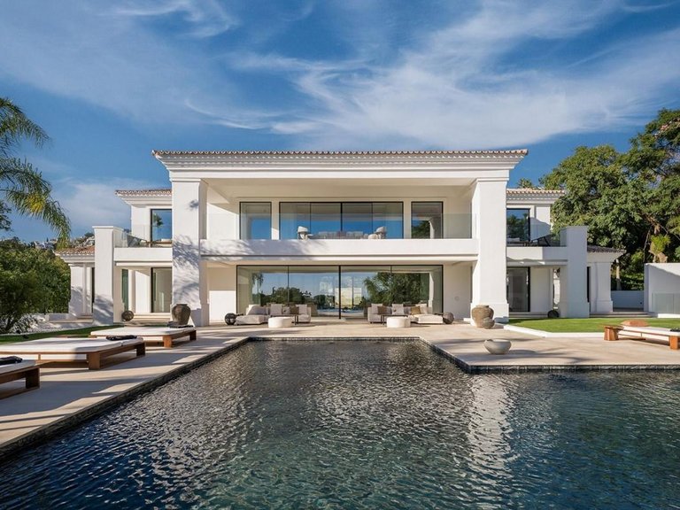 Villa for Sale in Benahavís, Malaga 40