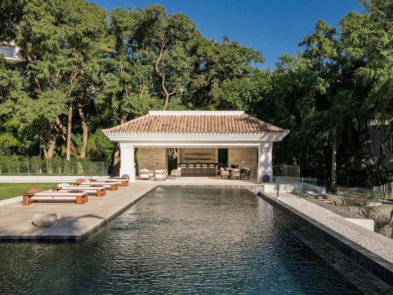 Villa for Sale in Benahavís, Malaga 32