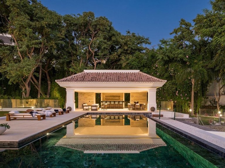 Villa for Sale in Benahavís, Malaga 41