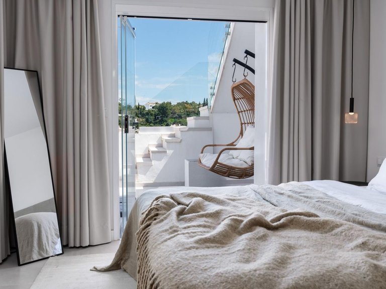 Penthouse for Sale in Benahavís, Malaga 4