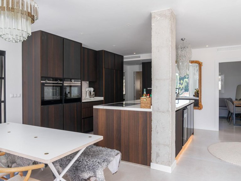Penthouse for Sale in Benahavís, Malaga 17