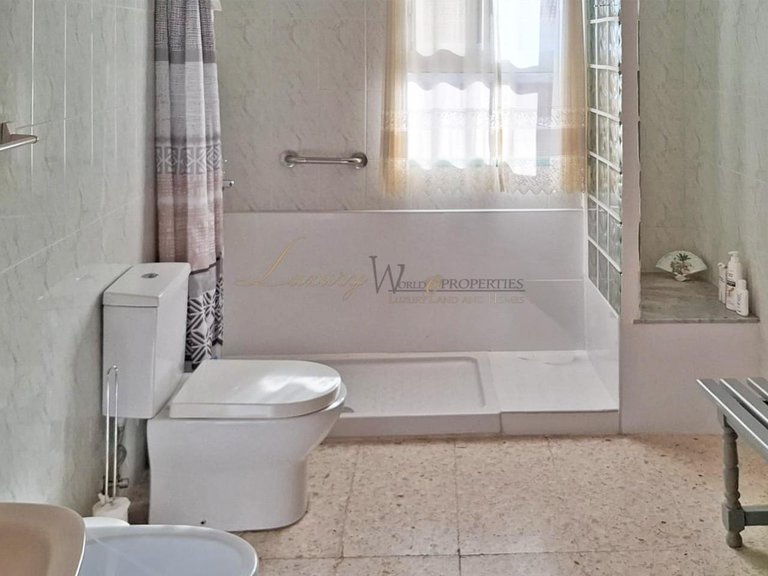 Villa for Sale in La Sabinita, Tenerife, España 13