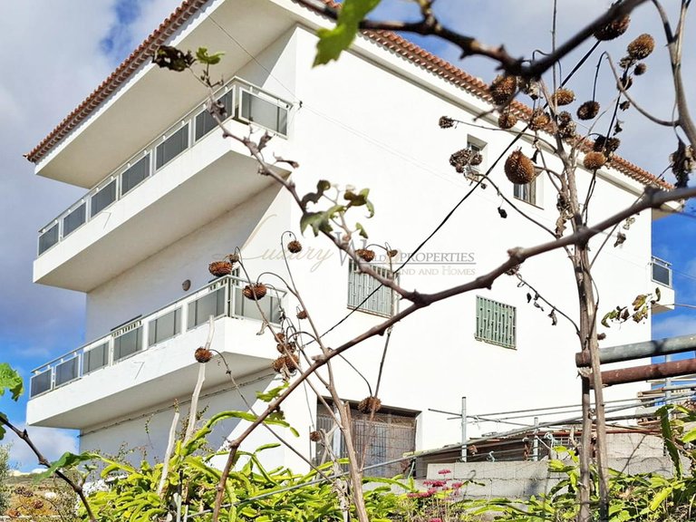 Villa for Sale in La Sabinita, Tenerife, España 2