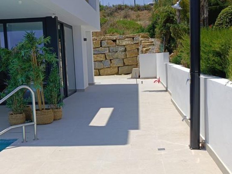 Villa for Sale in Estepona, Malaga 19