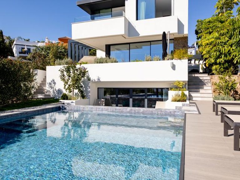 Villa for Sale in Estepona, Malaga 48