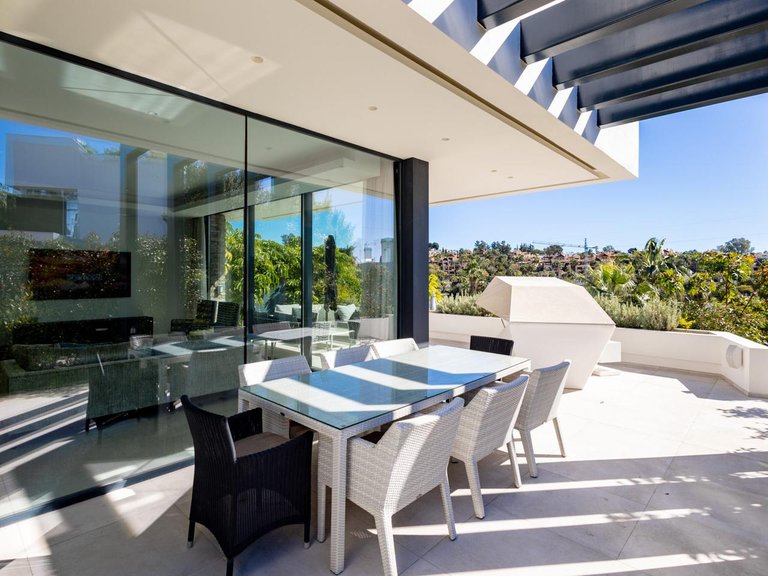 Villa for Sale in Estepona, Malaga 28