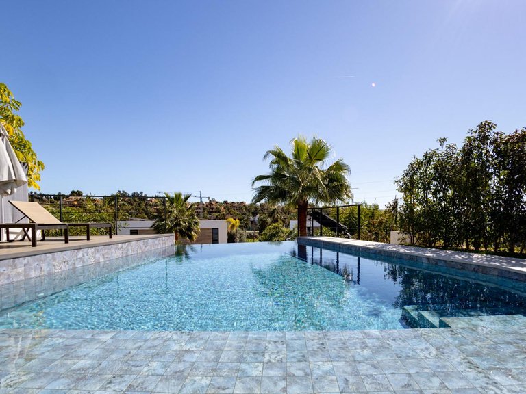 Villa for Sale in Estepona, Malaga 47