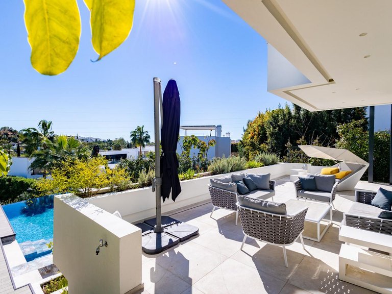 Villa for Sale in Estepona, Malaga 31