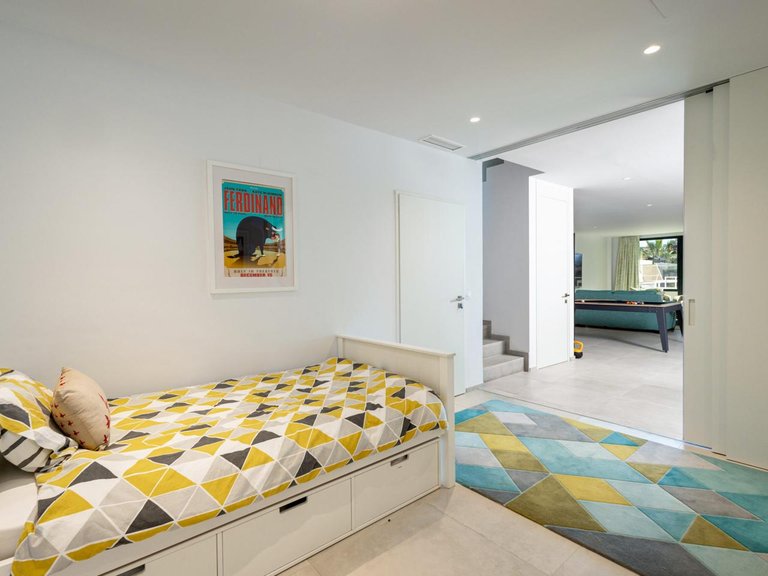 Villa for Sale in Estepona, Malaga 43