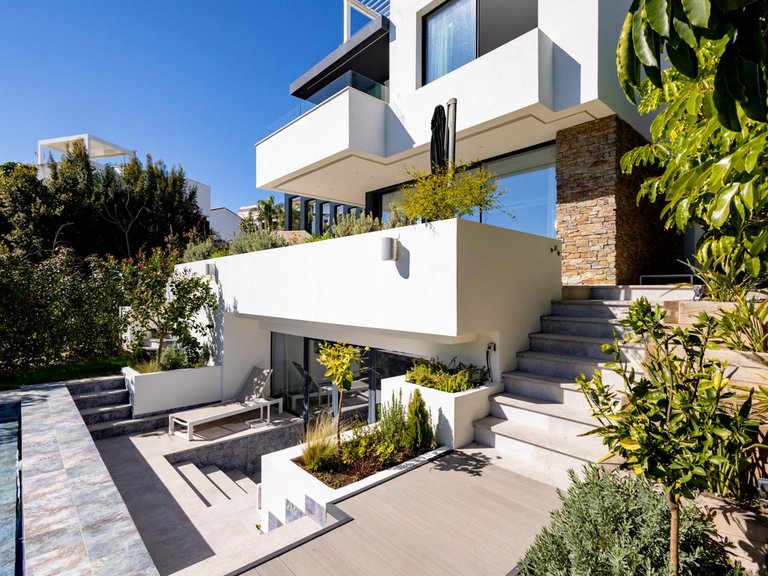 Villa for Sale in Estepona, Malaga 2