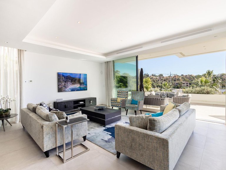 Villa for Sale in Estepona, Malaga 40
