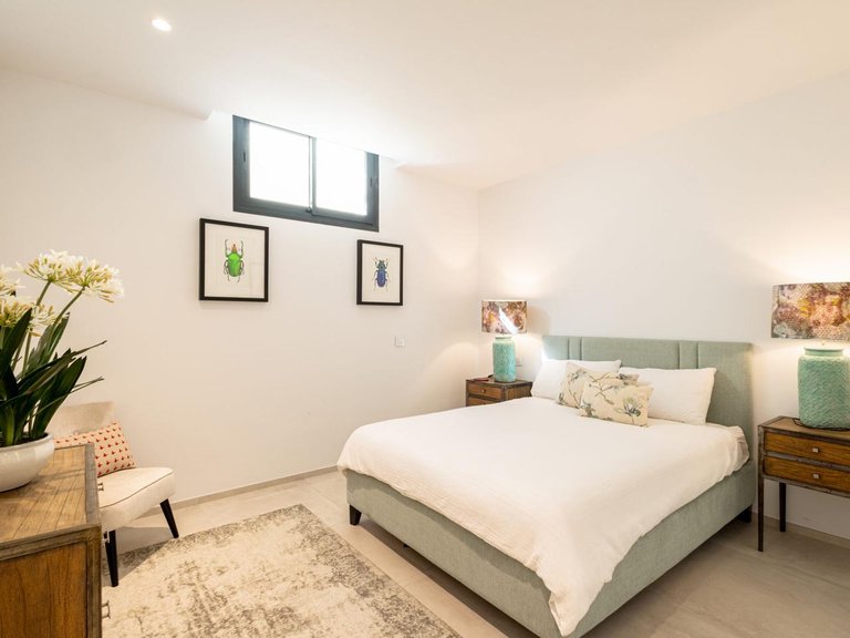 Villa for Sale in Estepona, Malaga 42