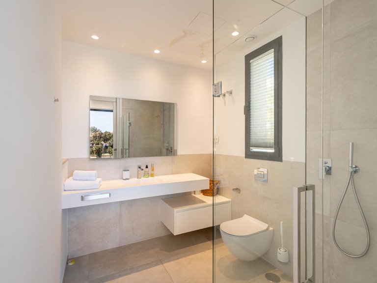 Villa for Sale in Estepona, Malaga 12