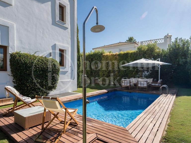 Villa for Sale in Estepona, Malaga 13