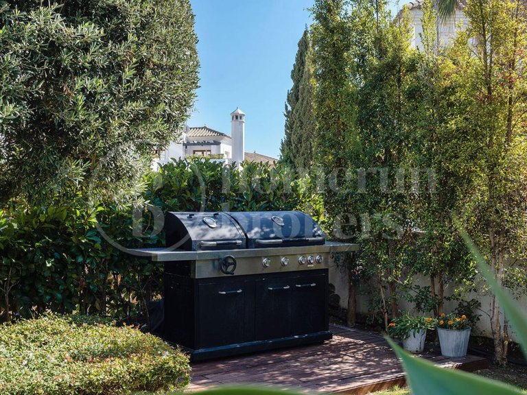 Villa for Sale in Estepona, Malaga 3