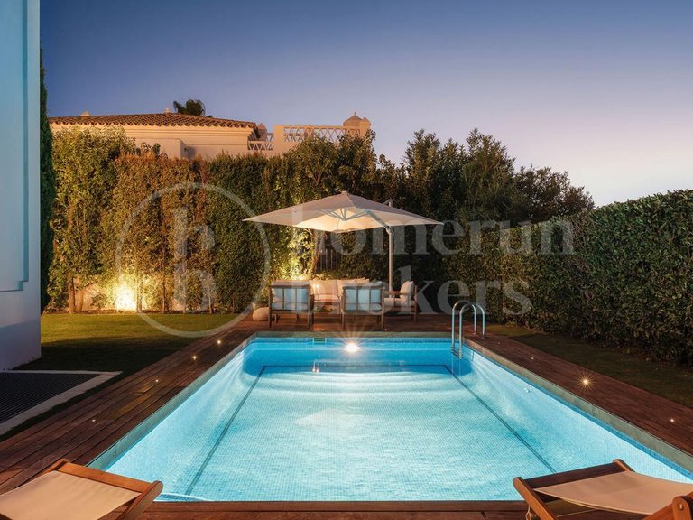 Villa for Sale in Estepona, Malaga 30