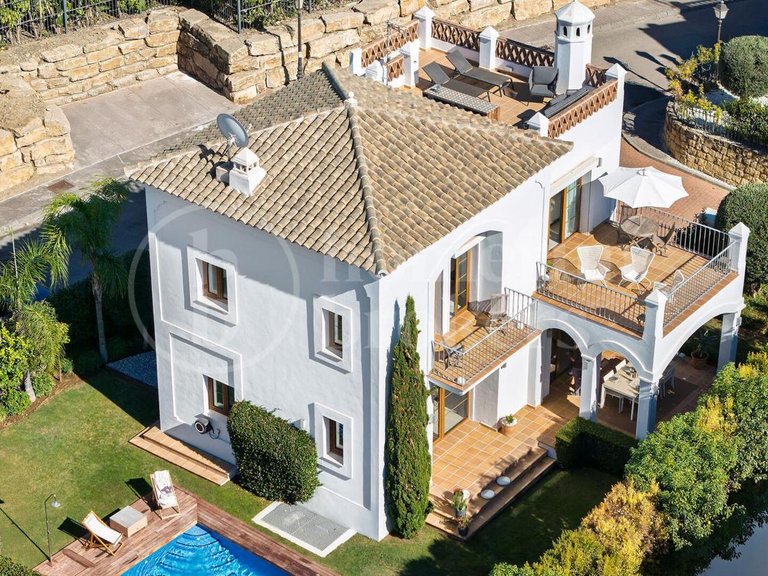 Villa for Sale in Estepona, Malaga 35