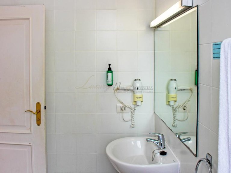 Apartment for Sale in Costa Adeje, Tenerife, España 15