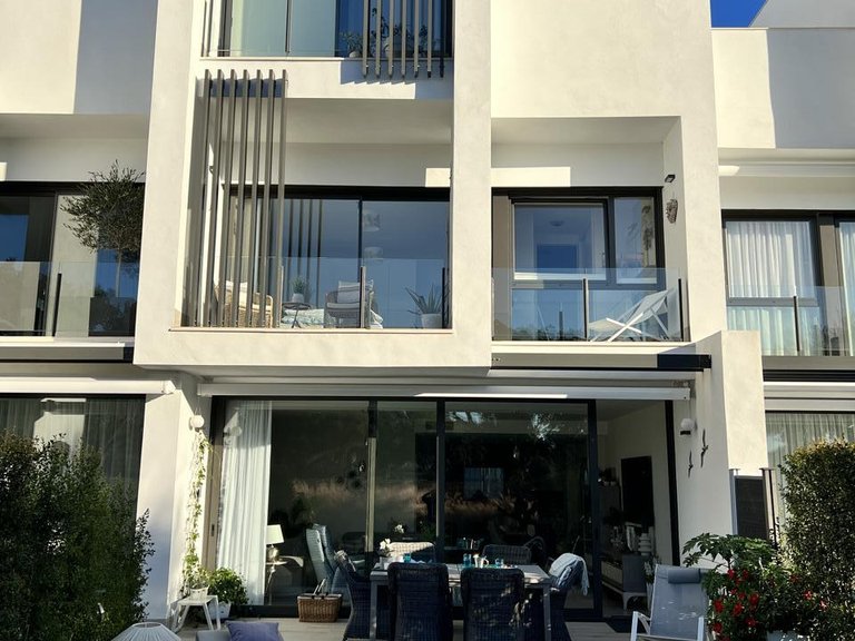 Villa for Sale in San Roque, Cadiz 28