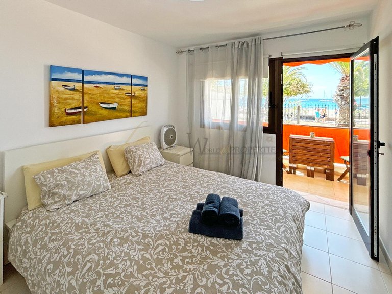 Apartment for Sale in Los Cristianos, Tenerife, España 17