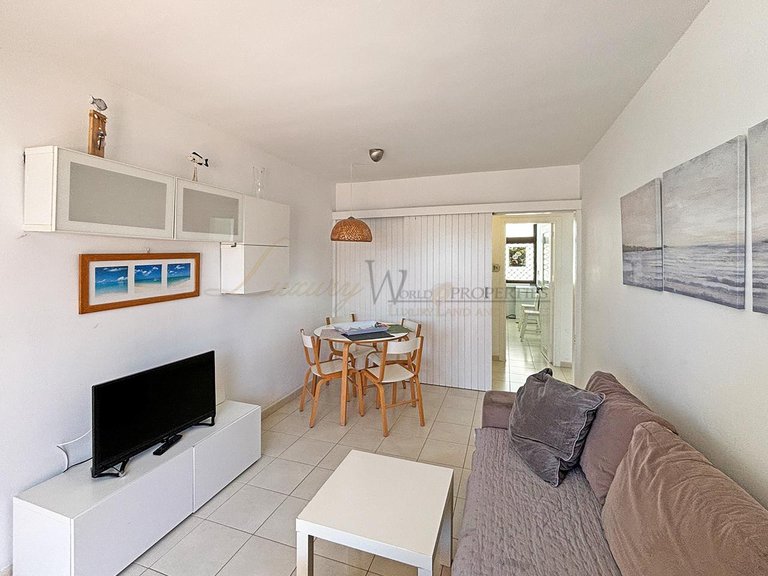Apartment for Sale in Los Cristianos, Tenerife, España 8
