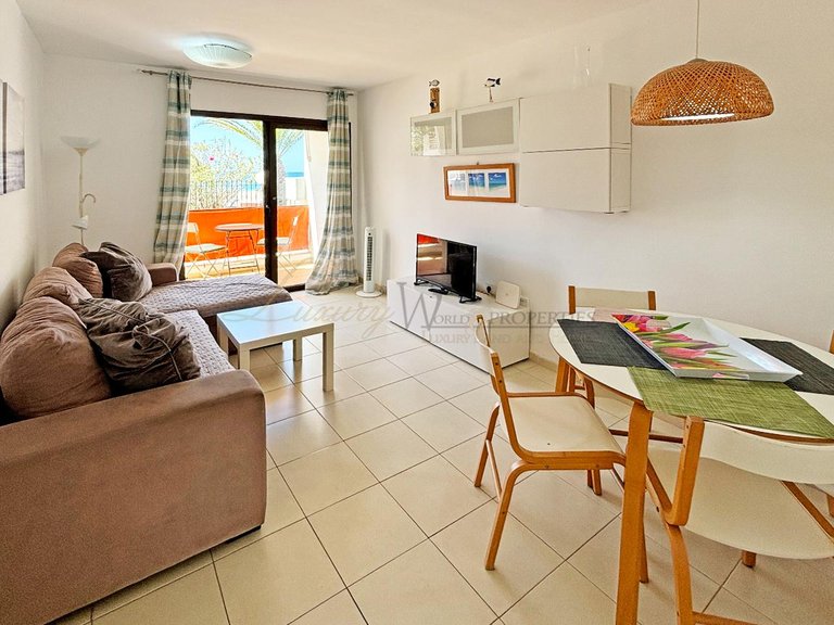 Apartment for Sale in Los Cristianos, Tenerife, España 7