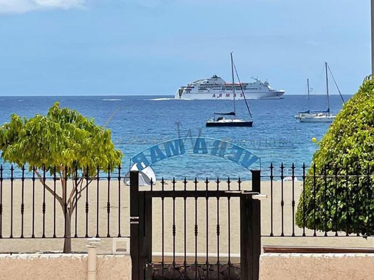 Apartment for Sale in Los Cristianos, Tenerife, España 20