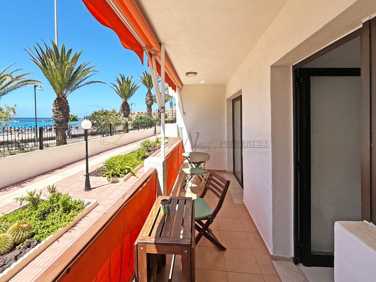 Apartment for Sale in Los Cristianos, Tenerife, España 2