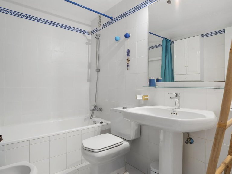 Villa for Sale in Estepona, Malaga 10