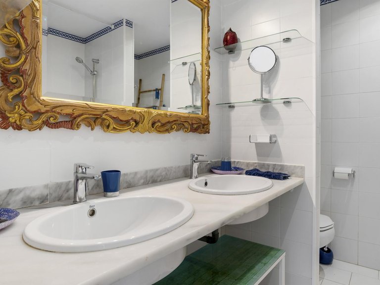 Villa for Sale in Estepona, Malaga 19