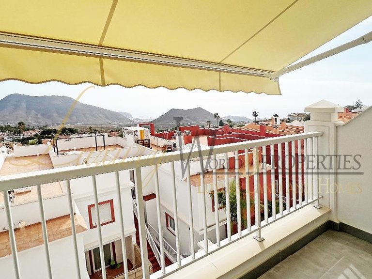 Penthouse for Sale in Chayofa, Tenerife, España 7