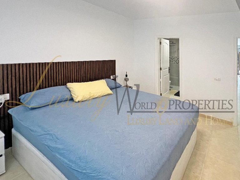 Penthouse for Sale in Chayofa, Tenerife, España 11