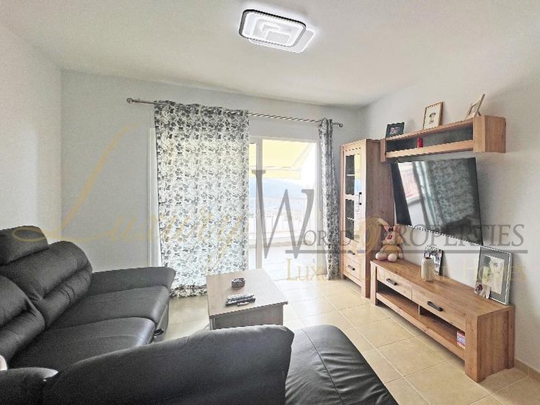 Penthouse for Sale in Chayofa, Tenerife, España 4