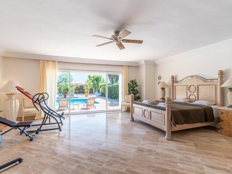 Villa for Sale in Benahavís, Malaga 19