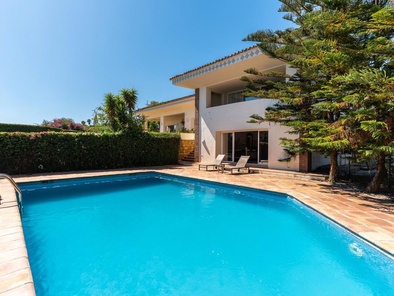 Villa for Sale in Benahavís, Malaga 31