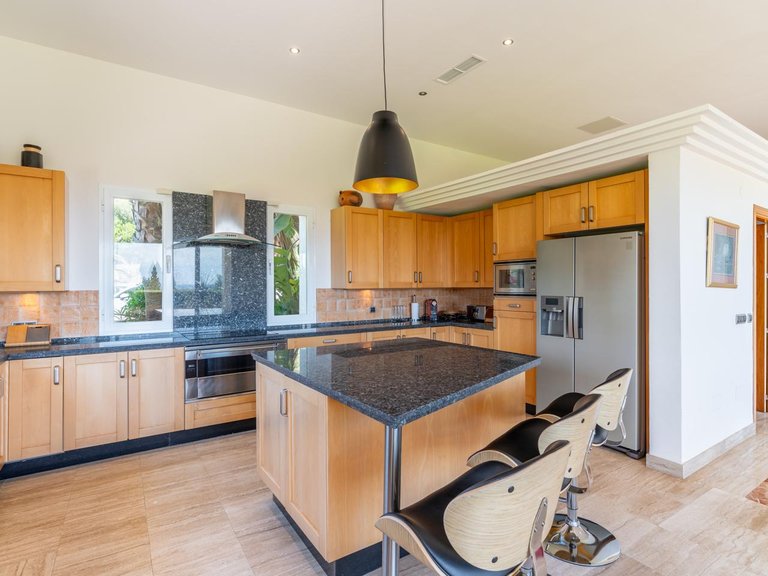 Villa for Sale in Benahavís, Malaga 6