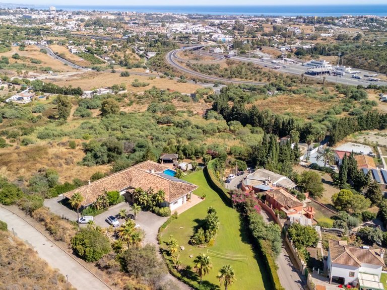 Villa for Sale in Benahavís, Malaga 34