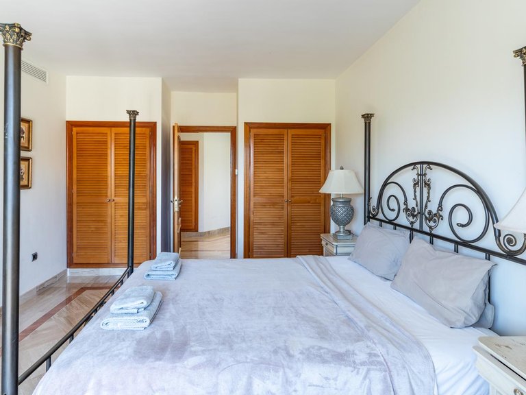 Villa for Sale in Benahavís, Malaga 12