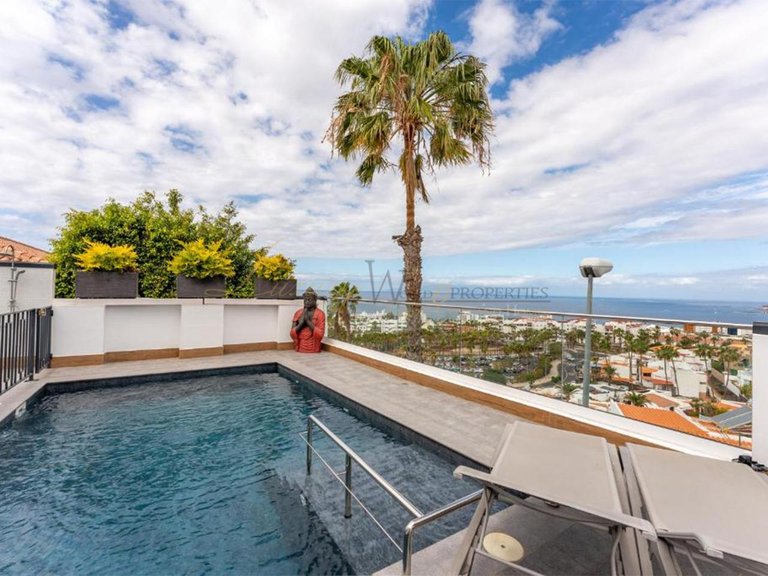 Villa for Sale in Costa Adeje, Tenerife, España 3