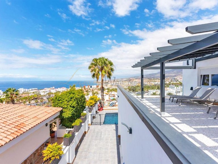 Villa for Sale in Costa Adeje, Tenerife, España 20
