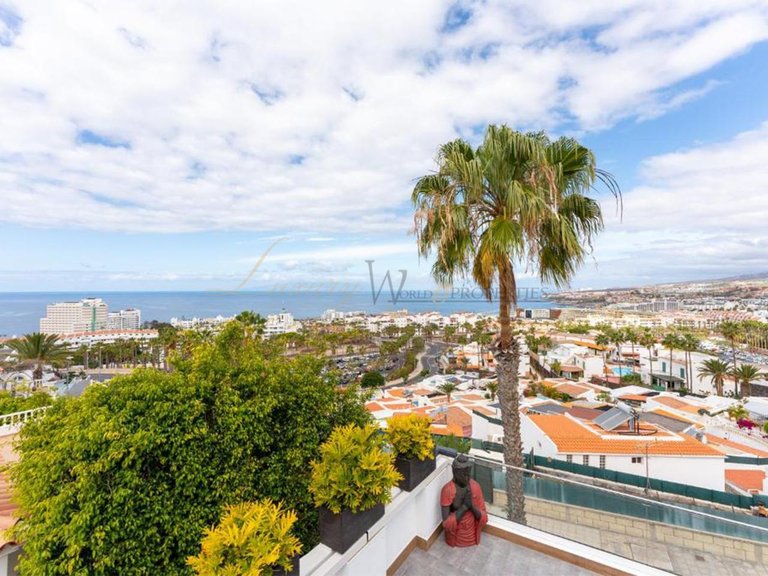 Villa for Sale in Costa Adeje, Tenerife, España 21