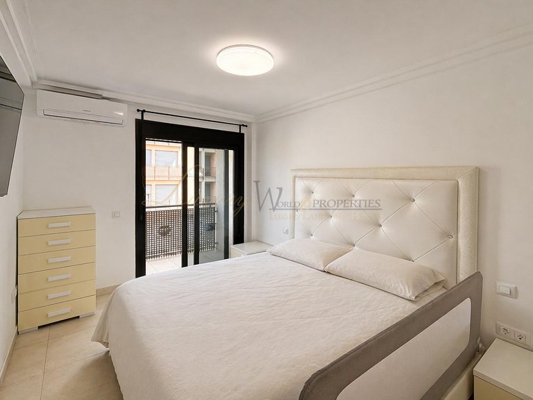 Penthouse for Sale in Adeje, Tenerife, España 12