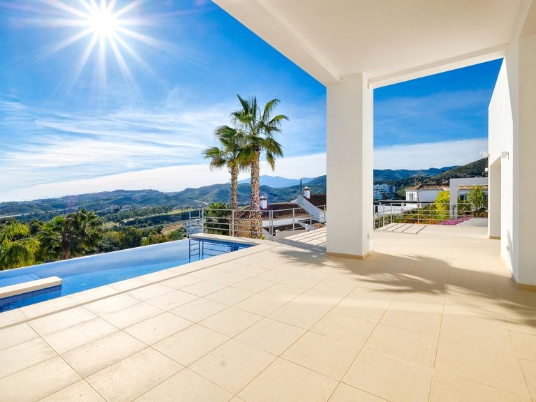 Villa for Sale in Benahavís, Malaga 1